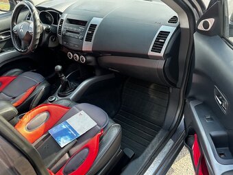 Mitsubishi Outlander 2.0Di-D 4x4, r.2007, rozvody, serviska - 13