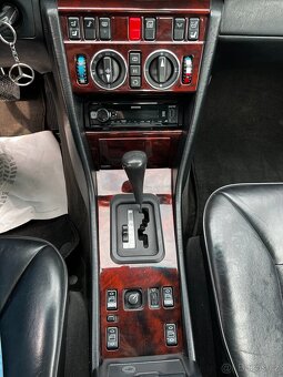 Mercedes-Benz 124, E 220E BEZ KOROZE,SUPER STAV - 13