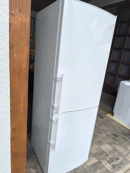 Lednice s mrazákem Electrolux  EN3201MOW - 13