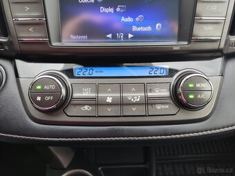 Toyota Rav4 D-4D 4WD DIGIKLIMA KAMERA TAŽNÉ - 13