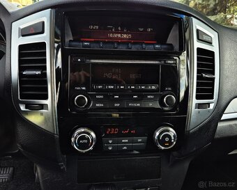 MITSUBISHI PAJERO 3.2DiD 140KW 2016 1 MAJITEL XENON NAVIJÁK - 13