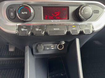 Kia Rio 1.4 CVVT 6q manuál - 13