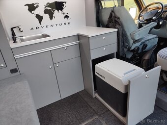 Obytné auto FORD TRANSIT SPORT 2,2 TDCI /103 kW r.v. 2012 - 13