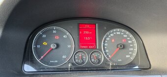 Volkswagen Touran 1,9 TDI 77kw - 13
