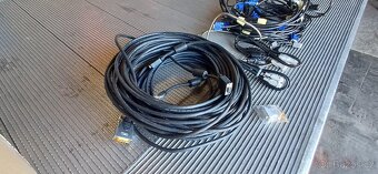 PC, monitory, klávesnice, kabely, routery atd - 13