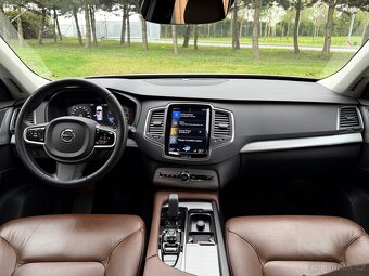 Volvo XC90 B5 / 2020 / 4x4 / facelift / tažné - 13
