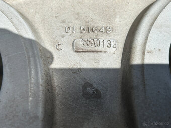 Jeep Wrangler Alu disky 7,5Jx18 včetně pneu 255/70x18 - 13