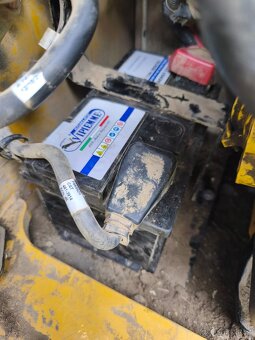 Smykem řízený nakladač CAT 246D3 2020 - 13
