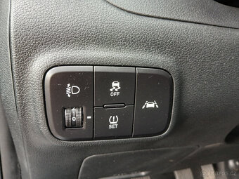 Hyundai i10, jen 5900Km STAV NOVÉHO - 13