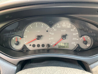 Ford focus 1.6 74 kW benzín, STK do 10/2026 - 13