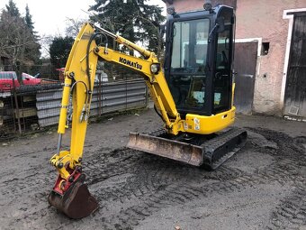 Komatsu PC16R - 13