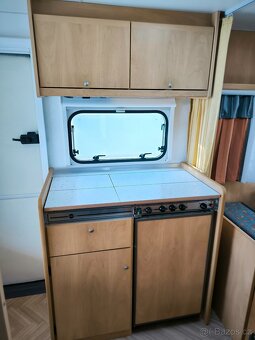Rodinný karavan Burstner 480 Sportiv - palandy - 13