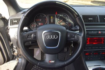 Audi A4 2,0 TDi S-LINE,PO SERVISU - 13