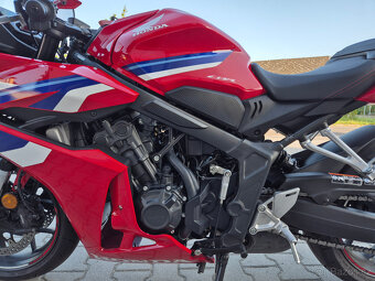 Prodám Honda CBR 650R E-clutch, r. v. 2024, ABS, TC, záruka - 13