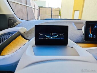 BMW I3, REX, 125kW, r.v.2017, koupeno a servisováno v ČR - 13