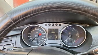 Mercedes-bens R320 2009 roku - 13