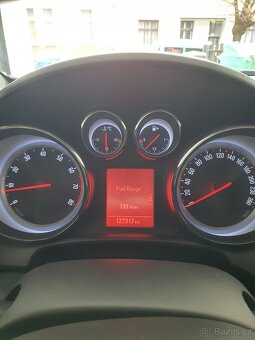 Opel astra J 1,4 COMBI - 13