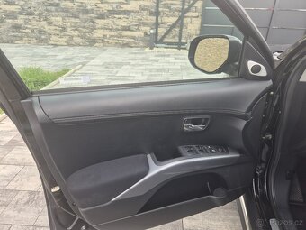 Mitsubishi Outlander 2.2d 130kW 4x4 - 13