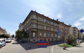 PRONÁJEM PROSTORNÉHO BYTU 1+1 SE SKLEPEM V CENTRU ČESKÝCH BU - 13