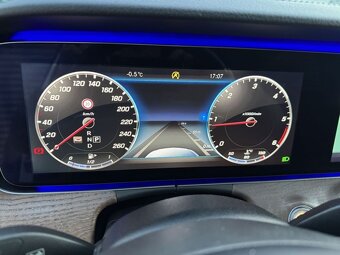 Mercedes Benz E-Class E220D 4matic Alltrain - 13