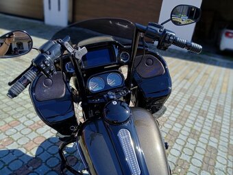 Harley-Davidson FLTRXS Road Glide Special 114 - 13