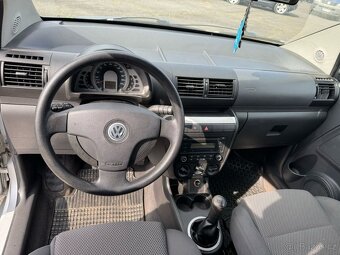 Volkswagen FOX - 13