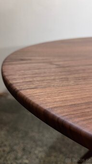 Designový stůl z amerického ořechu - 13