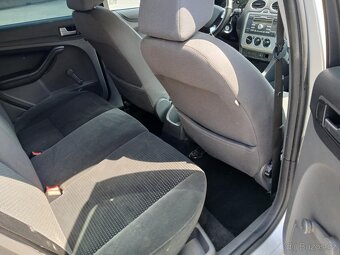 Ford Focus 1.6 TDCi 66kw Rok 2006 - 13