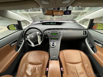 Prius - 13