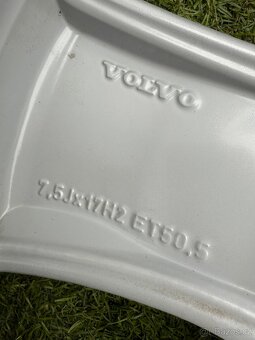 17" Alu kola = 5x108 = VOLVO XC40 – ZIMNÍ – Goodyear  - TOP - 13