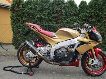 Aprilia Tuono V4 - 13