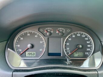 Volkswagen Polo 1,4i 55kW Edice Cricket AUTOMAT - 13