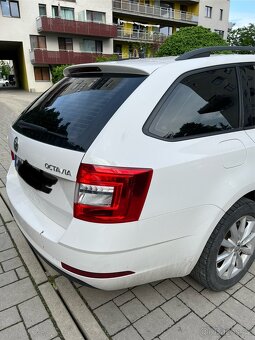 Škoda Octavia Combi automat 1,6 - 13