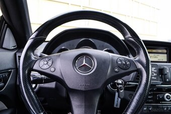 Mercedes Benz E 350 CGI coupe - 13