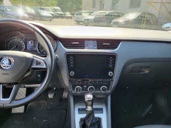 Škoda Octavia Combi 2.0TDi STYLE PLUS - 13