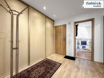 Pronájem výjimečného prostorného bytu 3+1 s krbem, Zlín - ul - 13