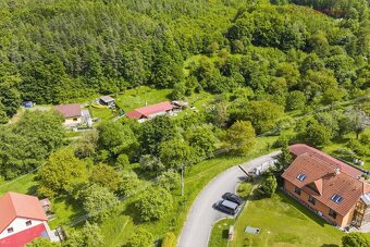 Prodej souboru pozemků (stavební část 4.407m2, ostatní 6.724 - 13