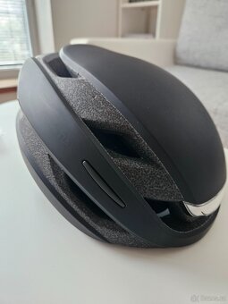 Unikátní cyklistická helma Lumos Ultra (s LED + blinkrem) - 13