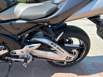 Suzuki B-King 1300 ABS 2008 - 13