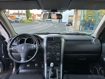 Suzuki Grand Vitara 2.4i Comfort benzín 124kw - 13