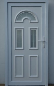 okna a celoprosklené dveře - 13