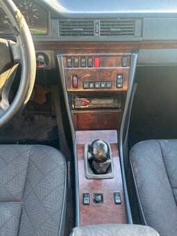 Mercedes W124 E250 D kombi, nová STK - 13