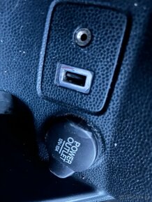 Ford Fiesta / 2012 / 1.4 tdci / 52kW / 2 mistna verze - 13