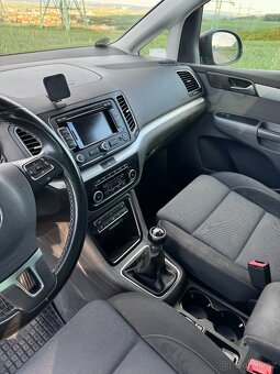 VW Sharan - 13