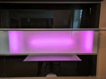 IKEA BESTA TV stěna s držákem TV+ LED osvětlení - 13