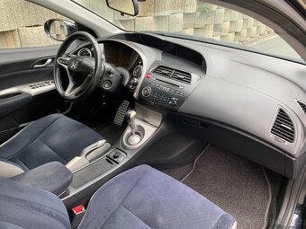 Honda Civic 1.4 i    8g - 13