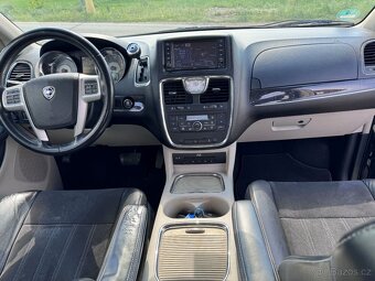 Chrysler Lancia Voyager 3,6 Gold DVD LPG 2014 - 13