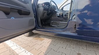 Ford Focus 1.4 benzín - 13