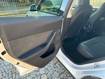 Tesla Model Y, Performance - 13