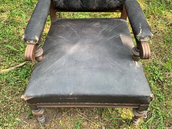 starožitné křeslo - 13